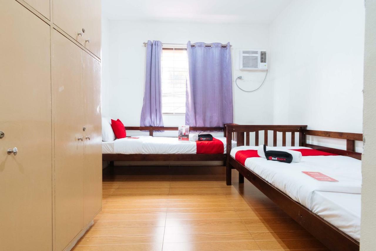 Reddoorz Near Robinsons Place マニラ市 エクステリア 写真