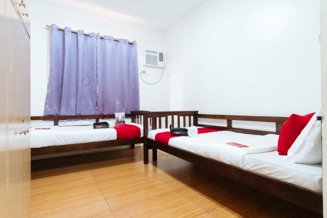 Reddoorz Near Robinsons Place マニラ市 エクステリア 写真